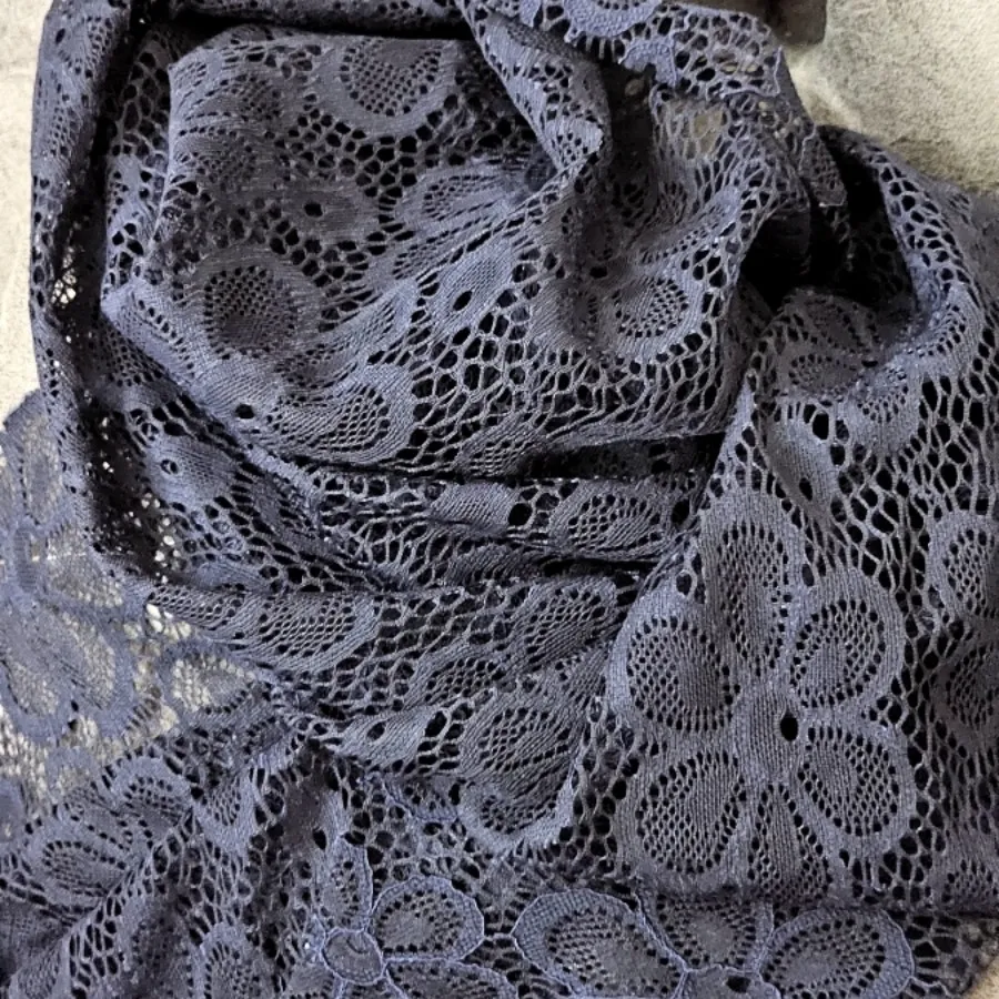 پارچه گیپور تیکه مونده