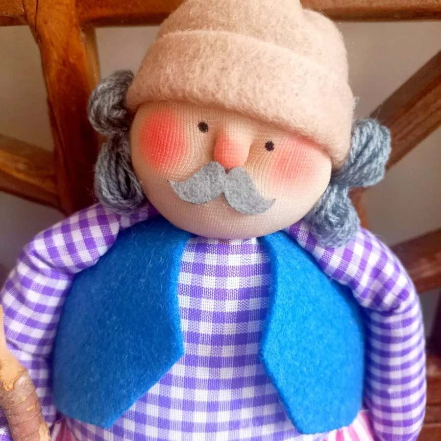 مجسمه دکوری پارچه ای