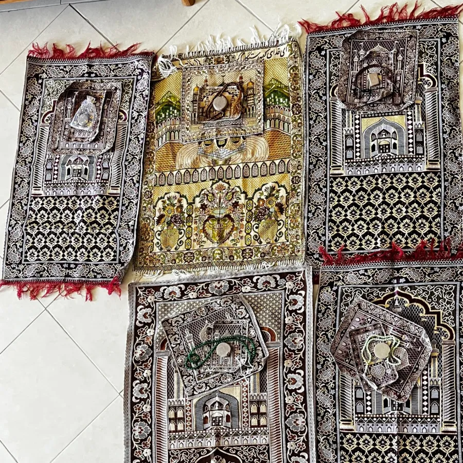 5عدد سجاده هر عدد300تومن