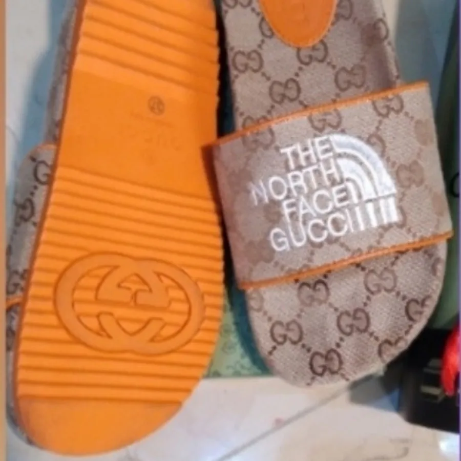 صندل Gucci