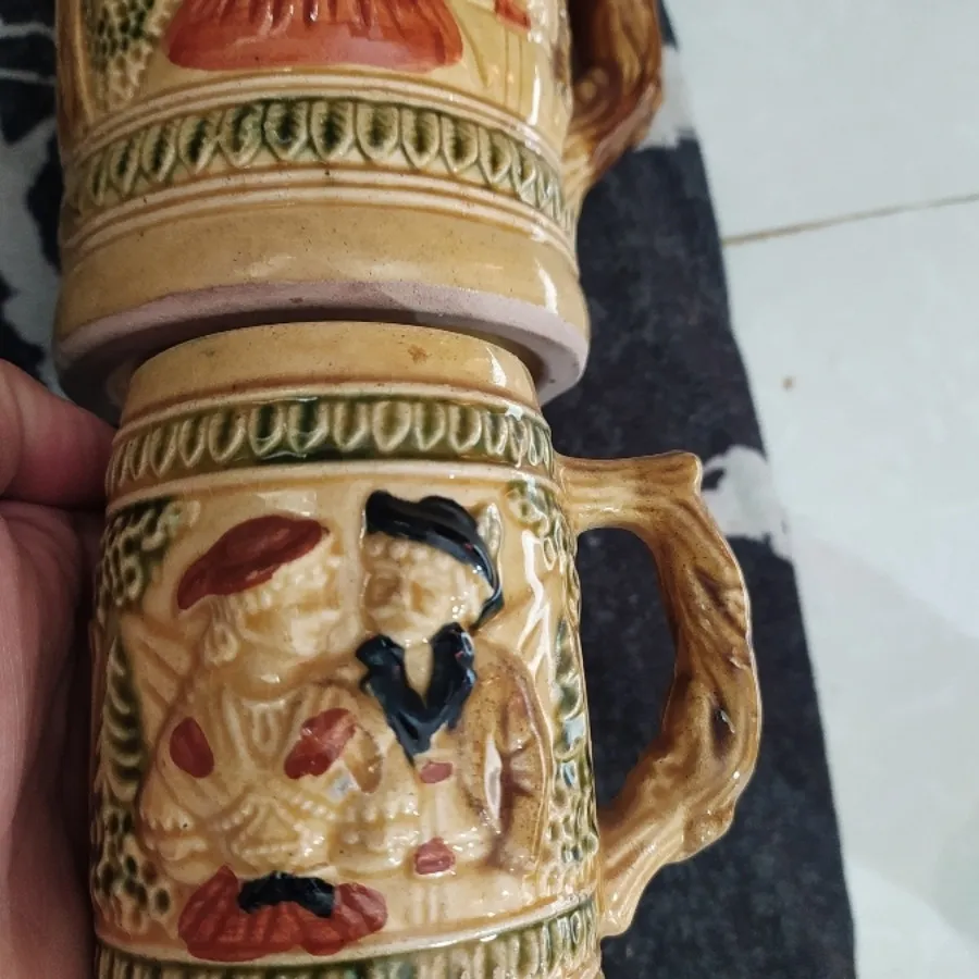 پارچ و لیوان سفالی قدیمی