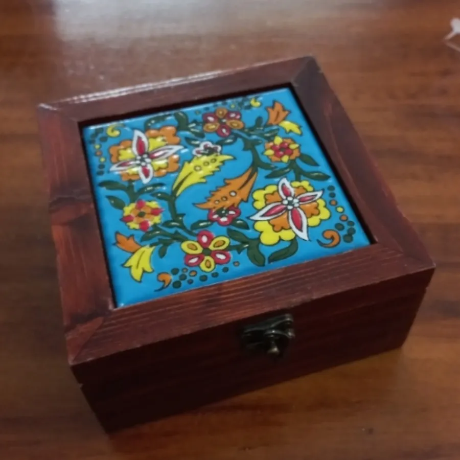 جعبه چوبی