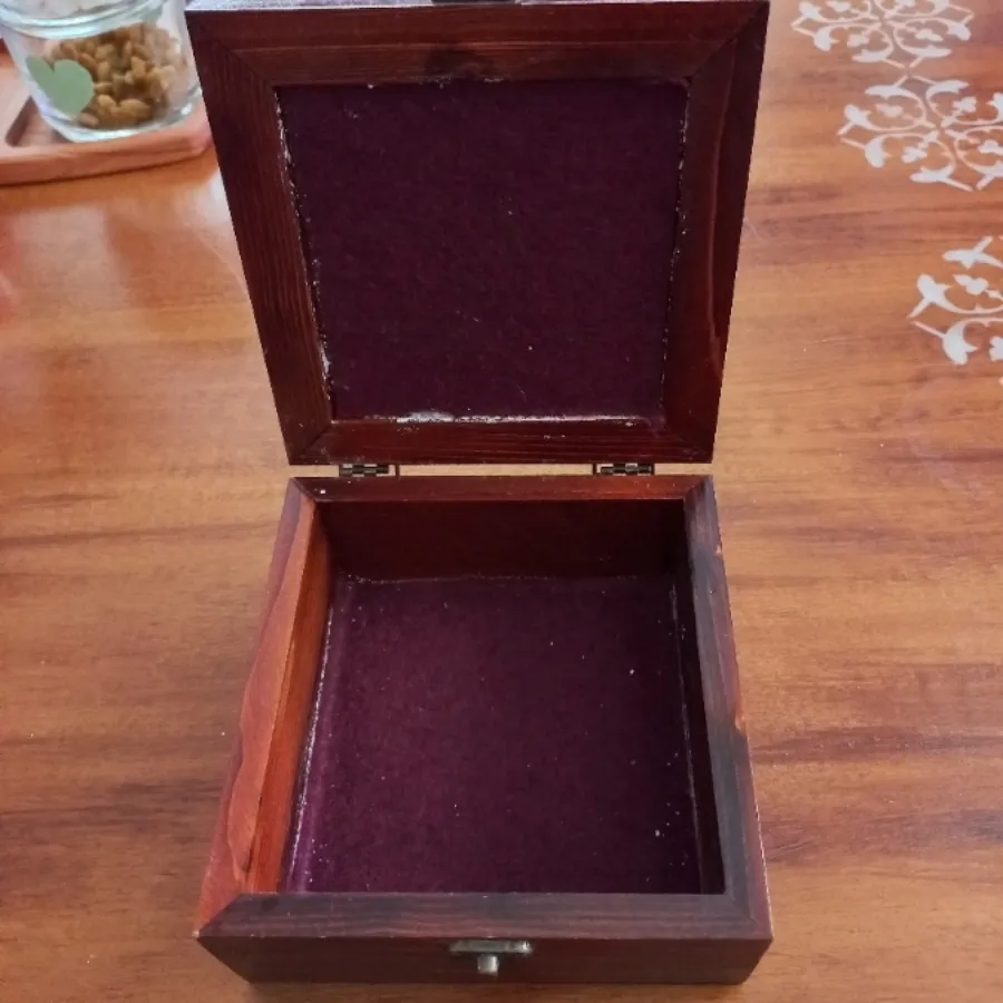 جعبه چوبی