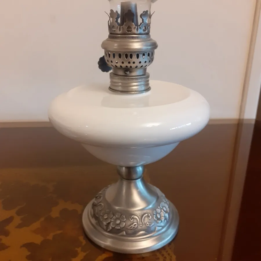 چراغ گردسوز سیلویا