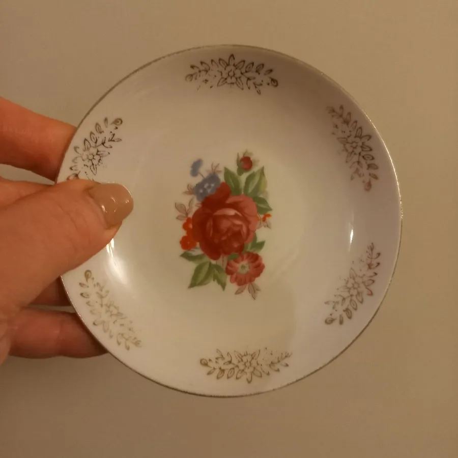نعلبکی قدیمی ژاپنی