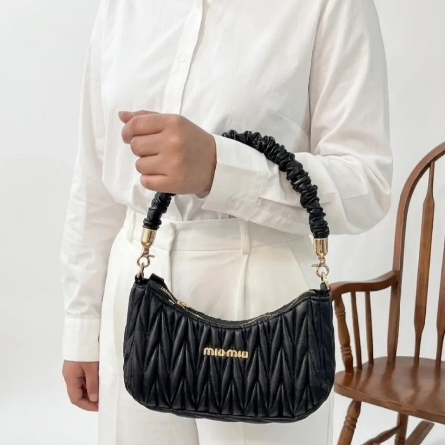 کیف miu miu