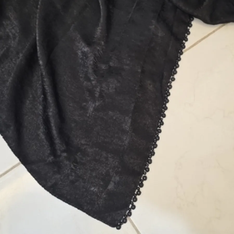 شال مشکی مرواریدی