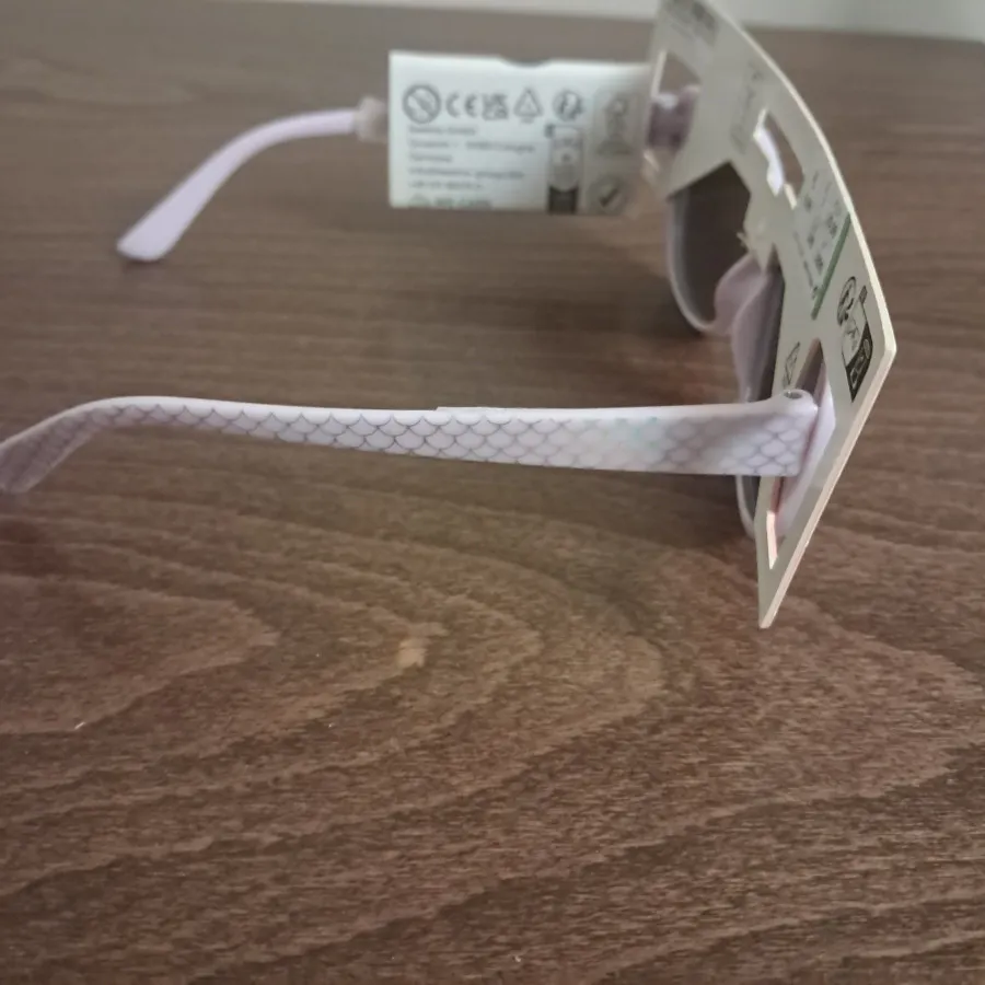 عینک افتابی بچگانه