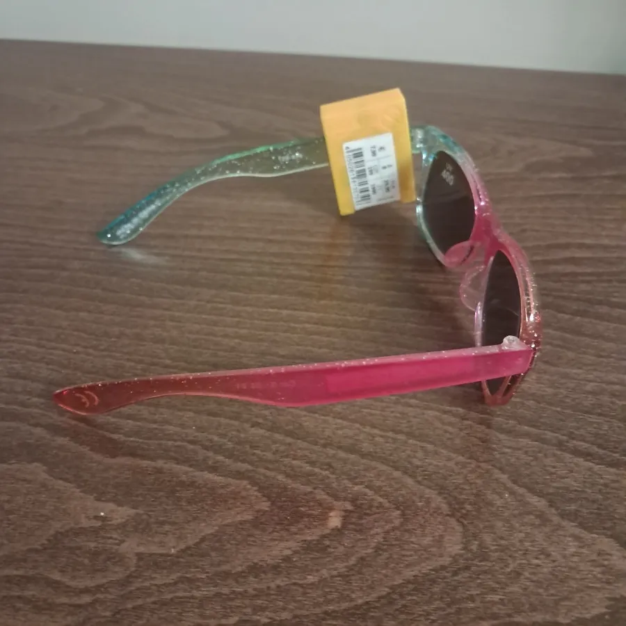 عینک آفتابی بچگانه