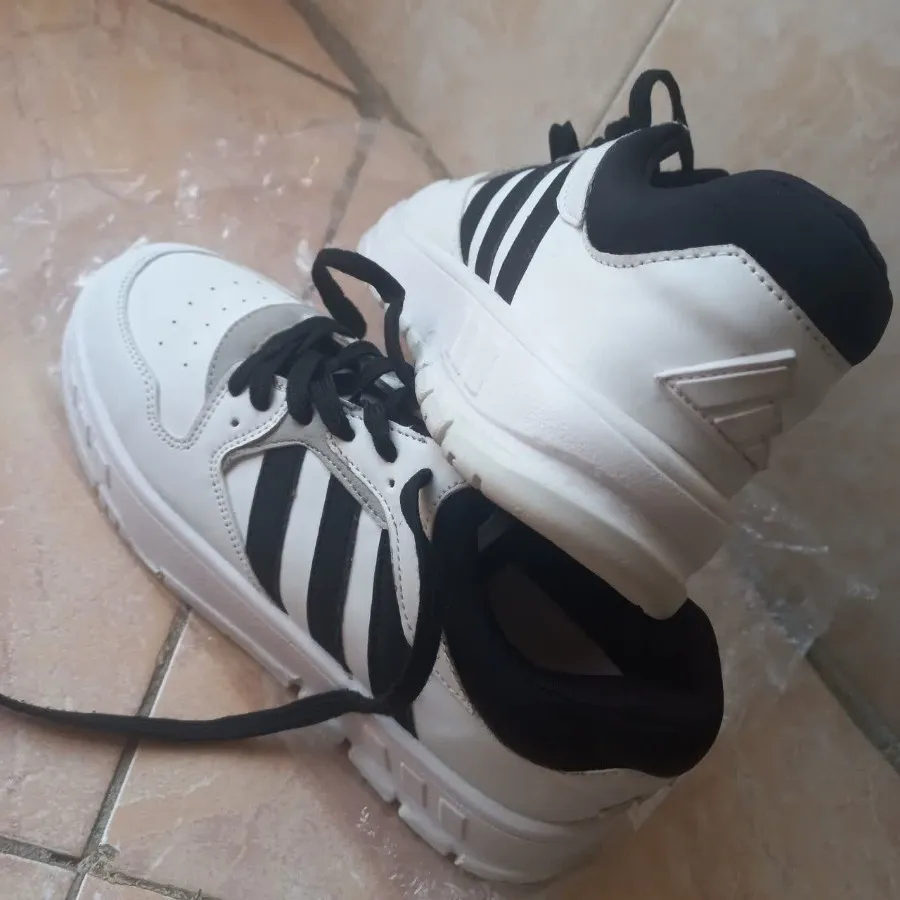 کفش آدیداس اصل