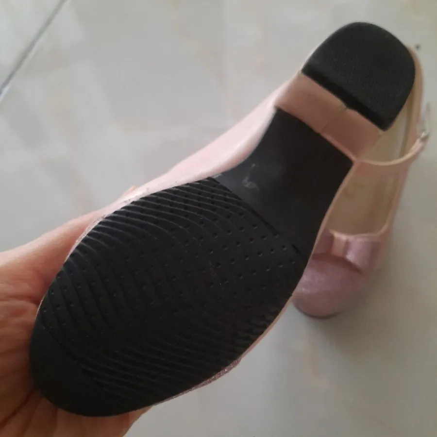 کفش پاشنه دار بچه گانه