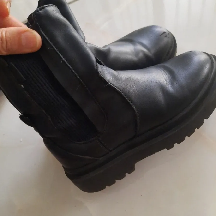 بوت زارا بچه گانه