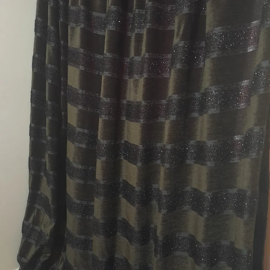 والان پرده مخمل سنگین
