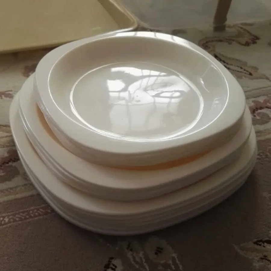 سرویس ظروف مسافرتی