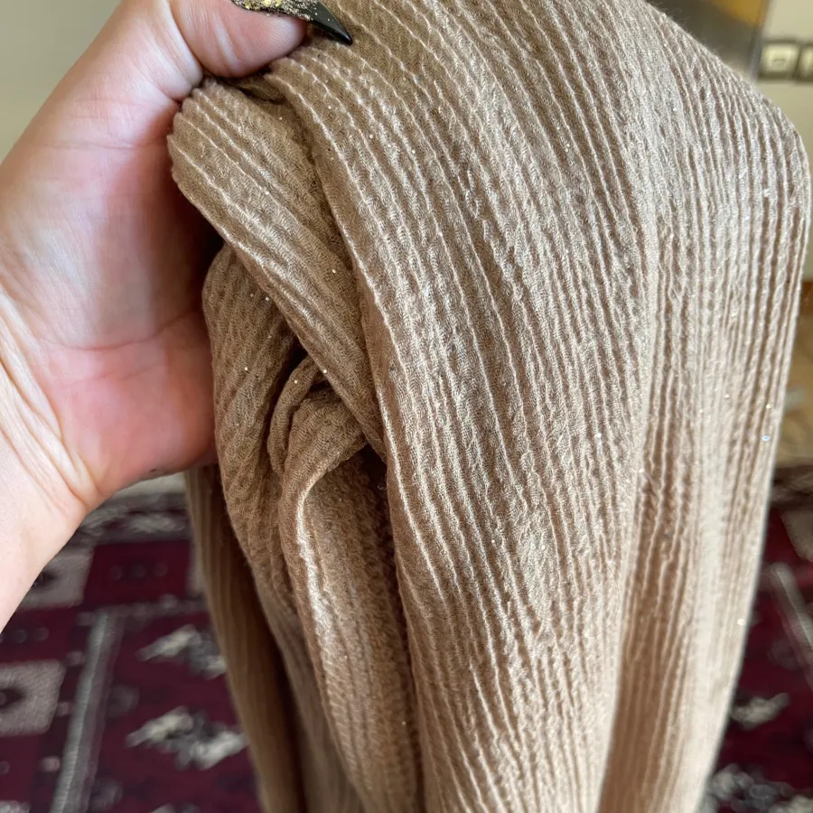 شال کرم نسکافه ای