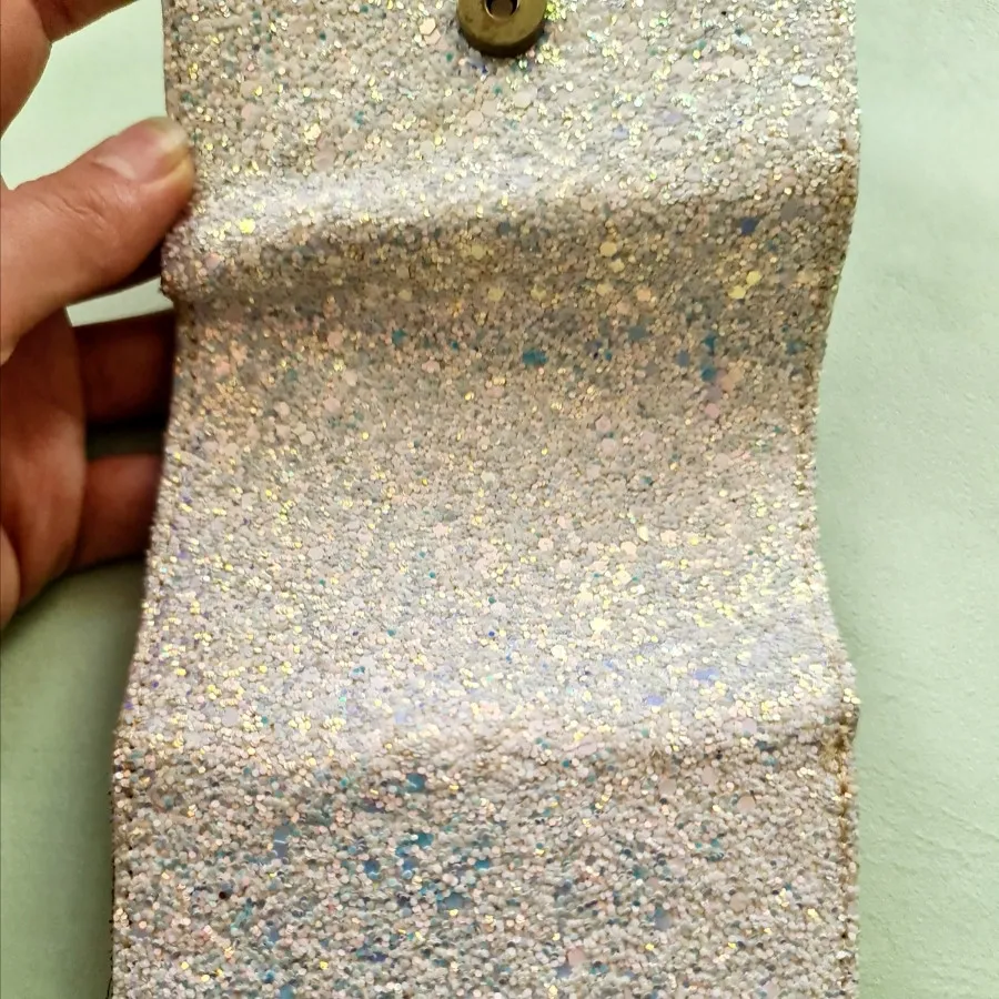 کیف پول زرقی برقی?