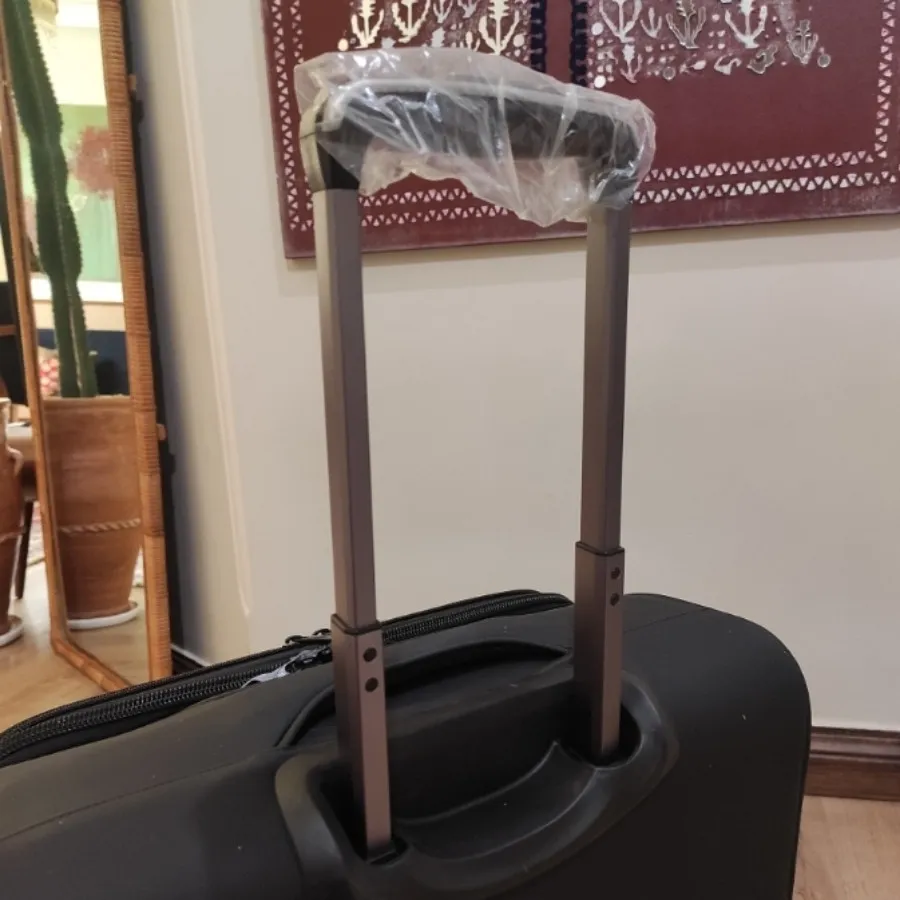 چمدان داخل کابین کاملا نو