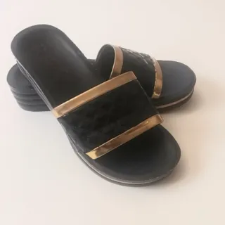 دمپایی زنانه