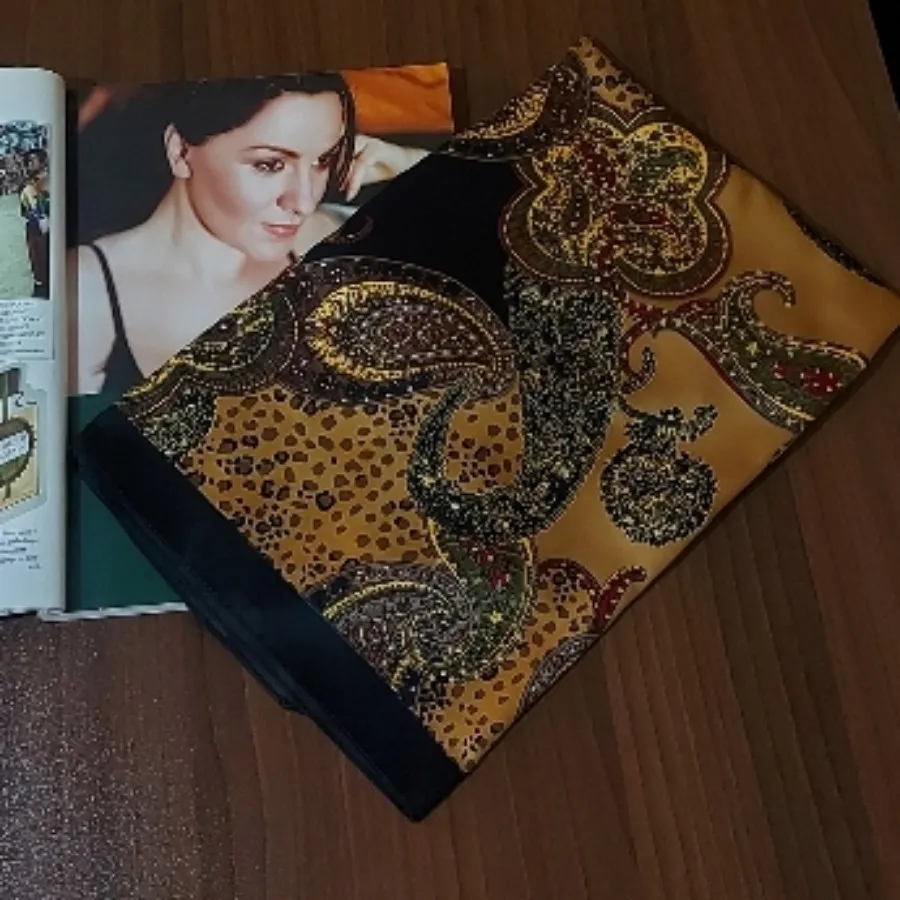 روسری طلاکوب
