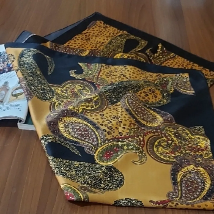 روسری طلاکوب