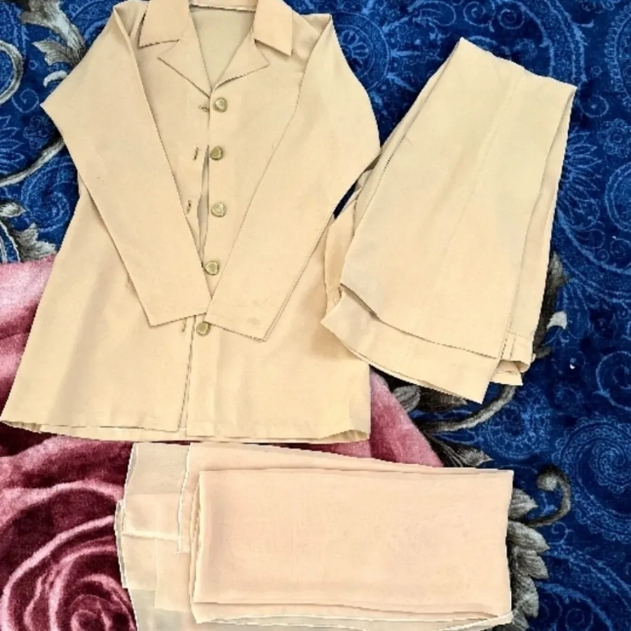 کت و شلوار استخوانی