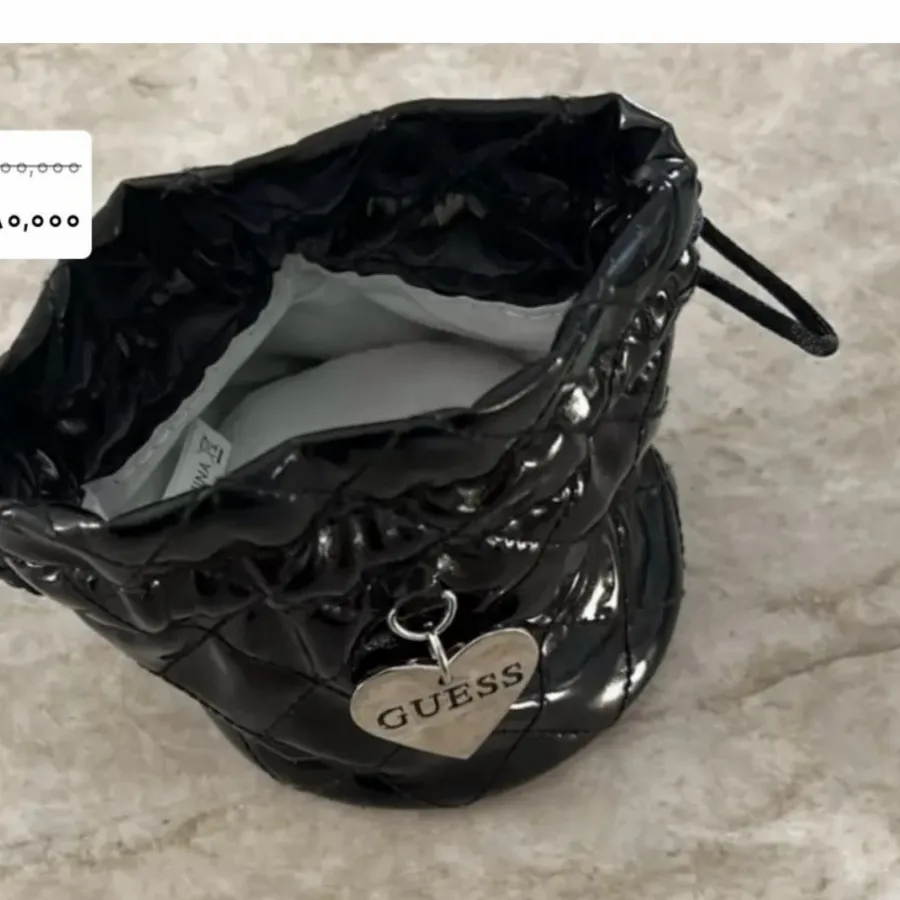 کیف آرایش guess