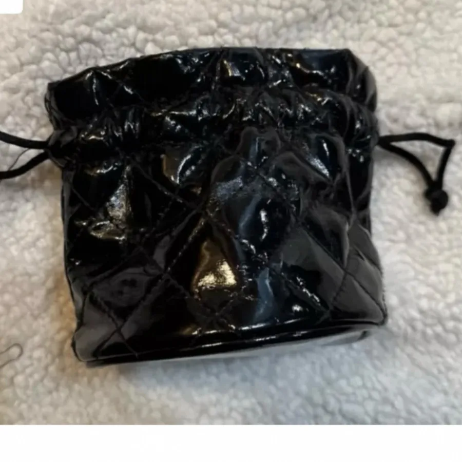 کیف آرایش guess