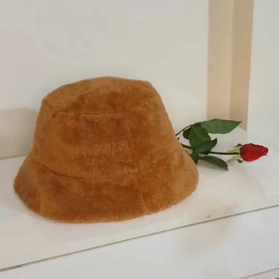 Bucket hat