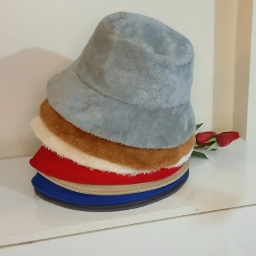 Bucket hat