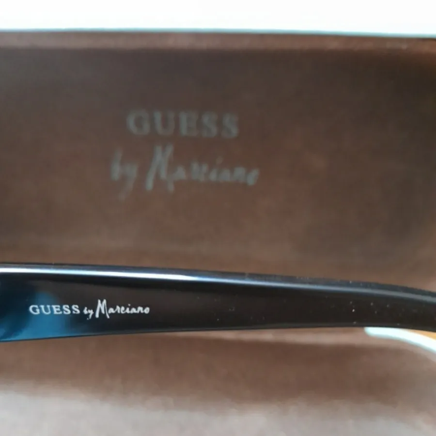 عینک Guess / اورژینال