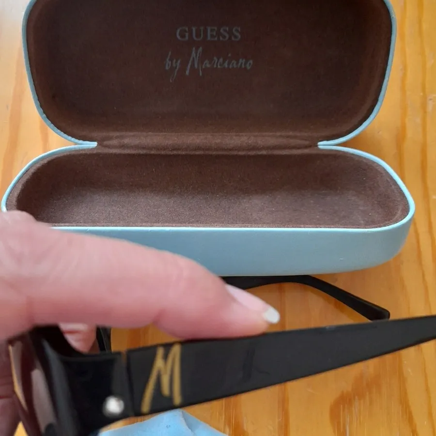 عینک Guess / اورژینال