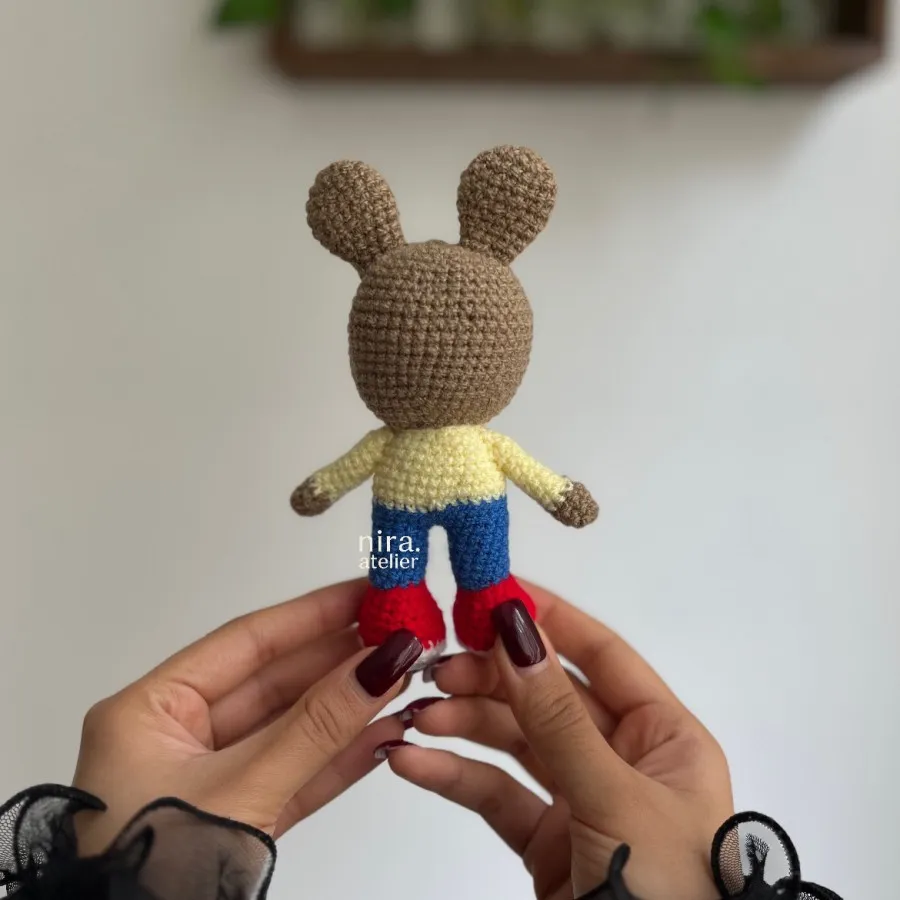 عروسک دستبافت