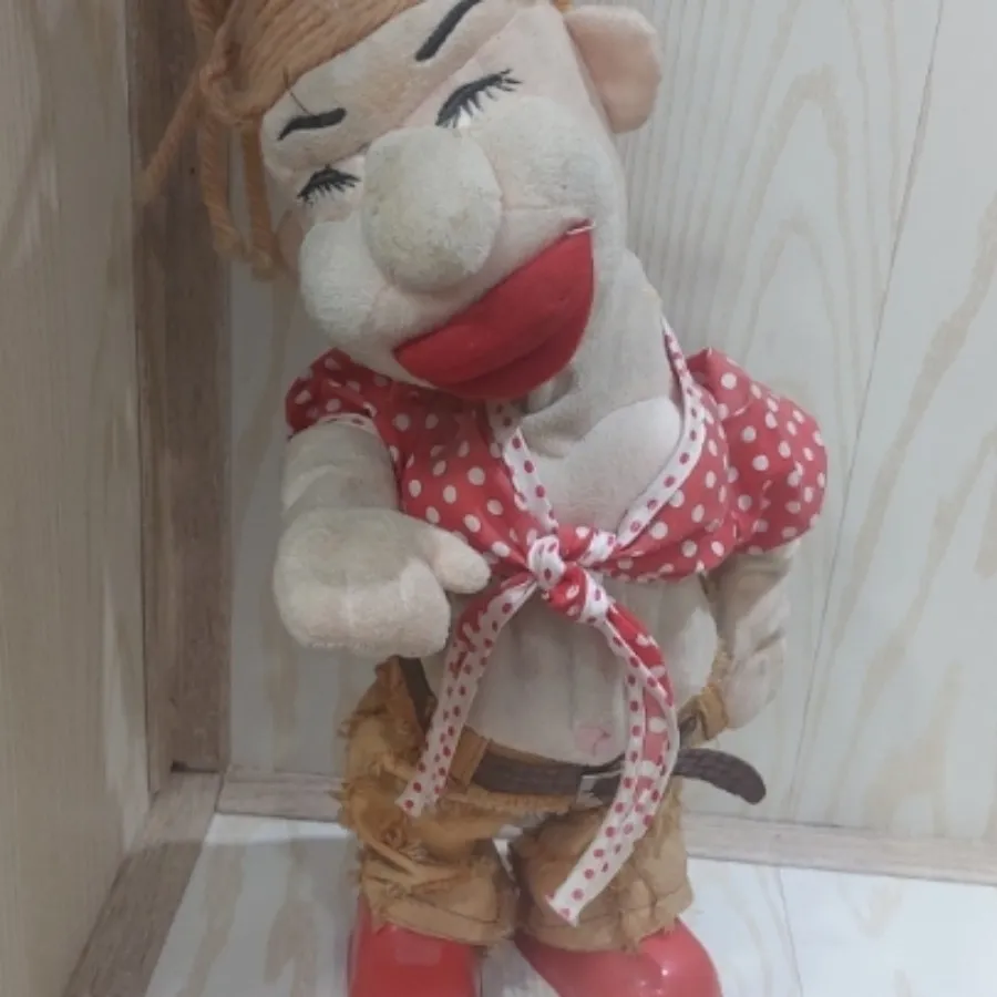 عروسک رقصنده