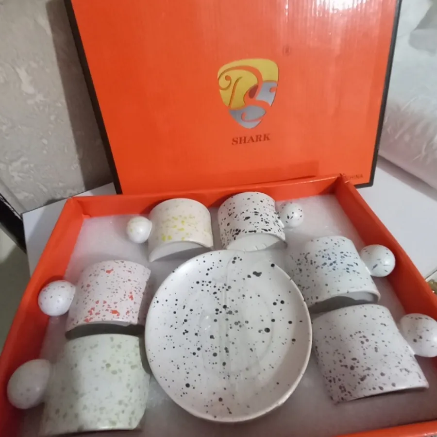 فنجون ونعلبکی