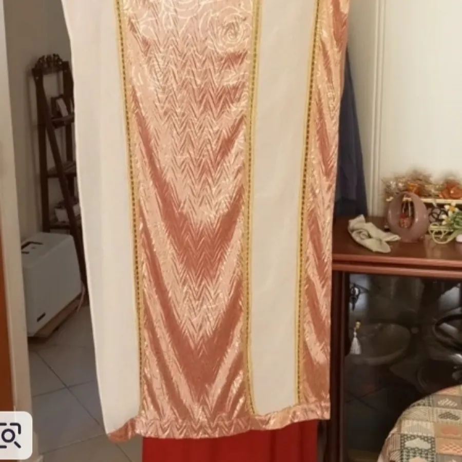 شال کرم طلایی مجلسی