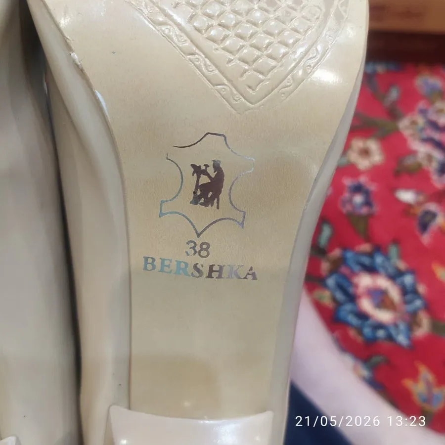 کفش مجلسی کرم