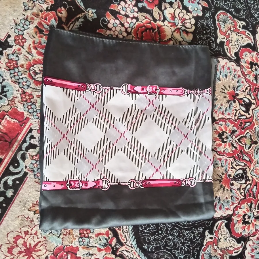 روسری ساتن