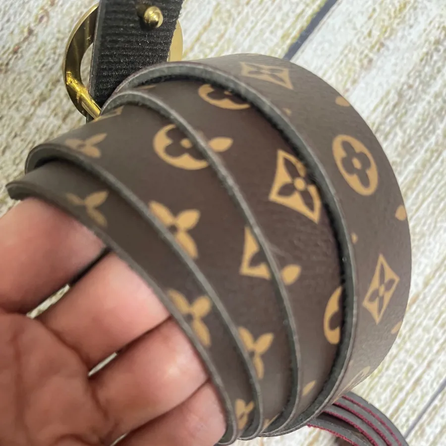 کمربند طرح LV