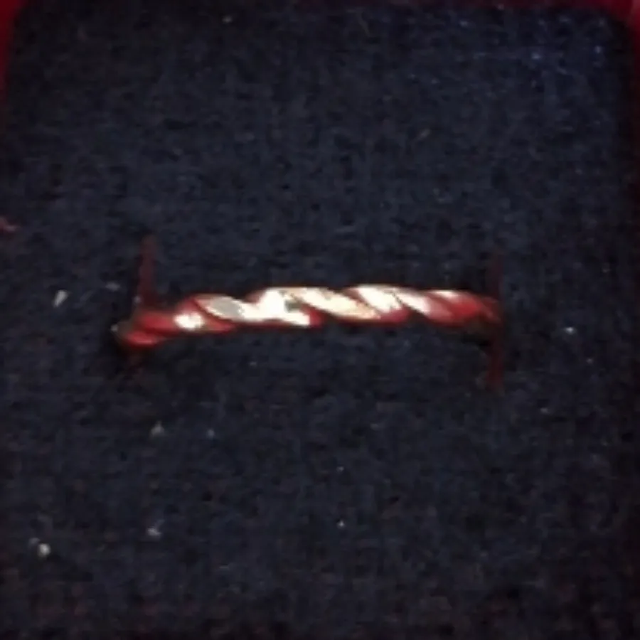 انگشتر پیچه ای