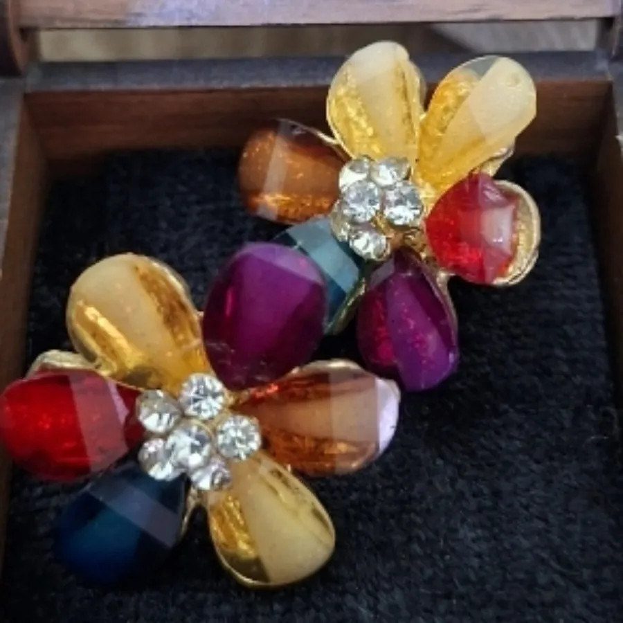 گوشواره گل میخی