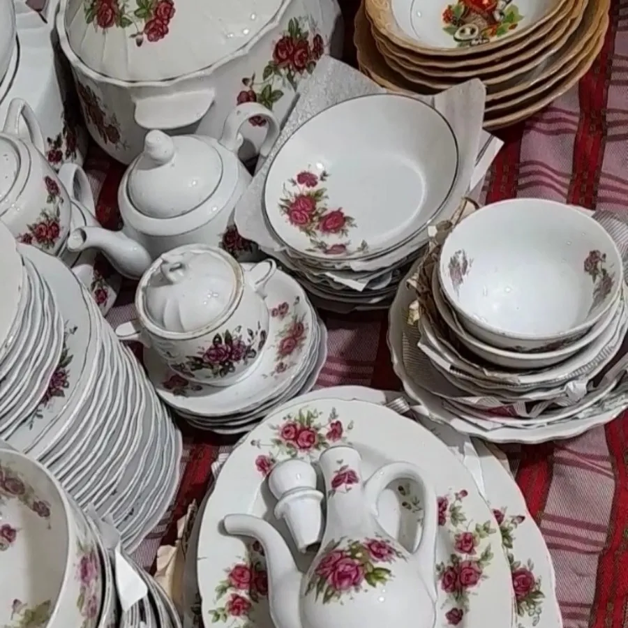 سرویس چینی گلسرخی