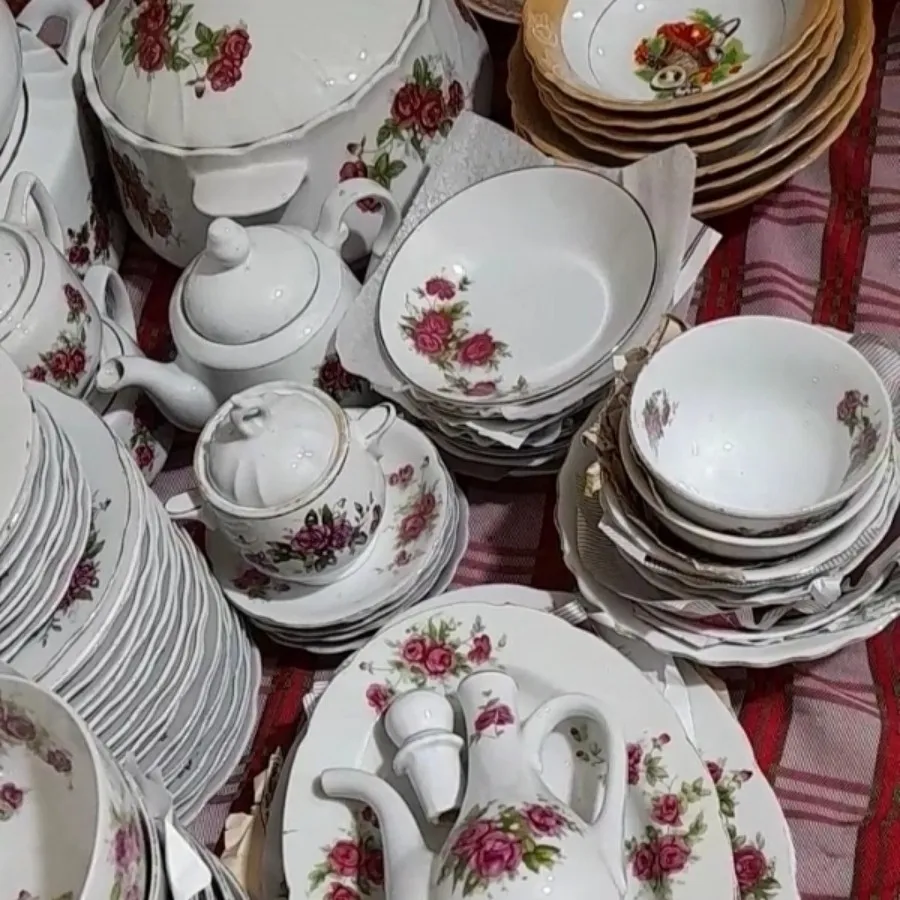 سرویس چینی گلسرخی