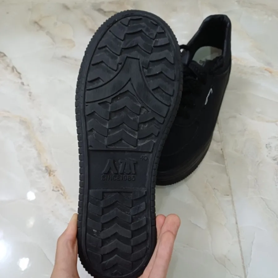 کفش کتونی سایز 39