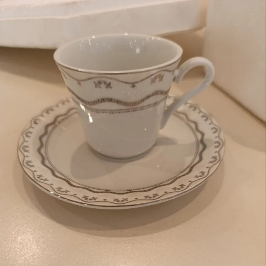 عصرانه خوری