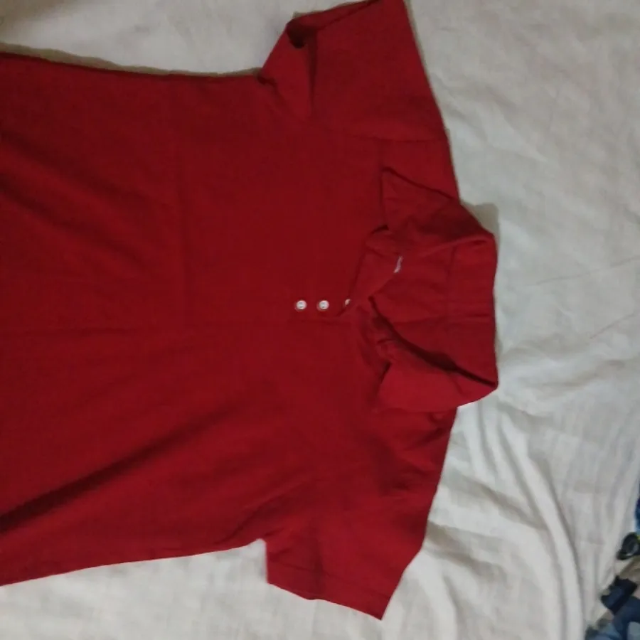 تیشرت قرمز