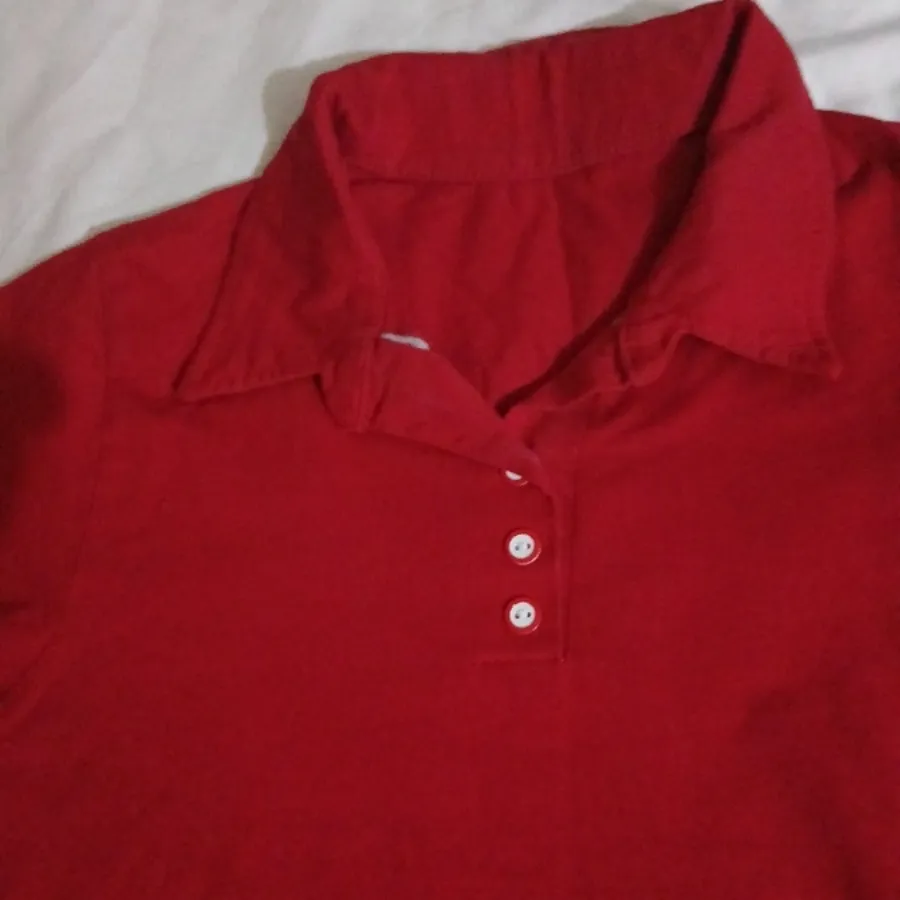 تیشرت قرمز