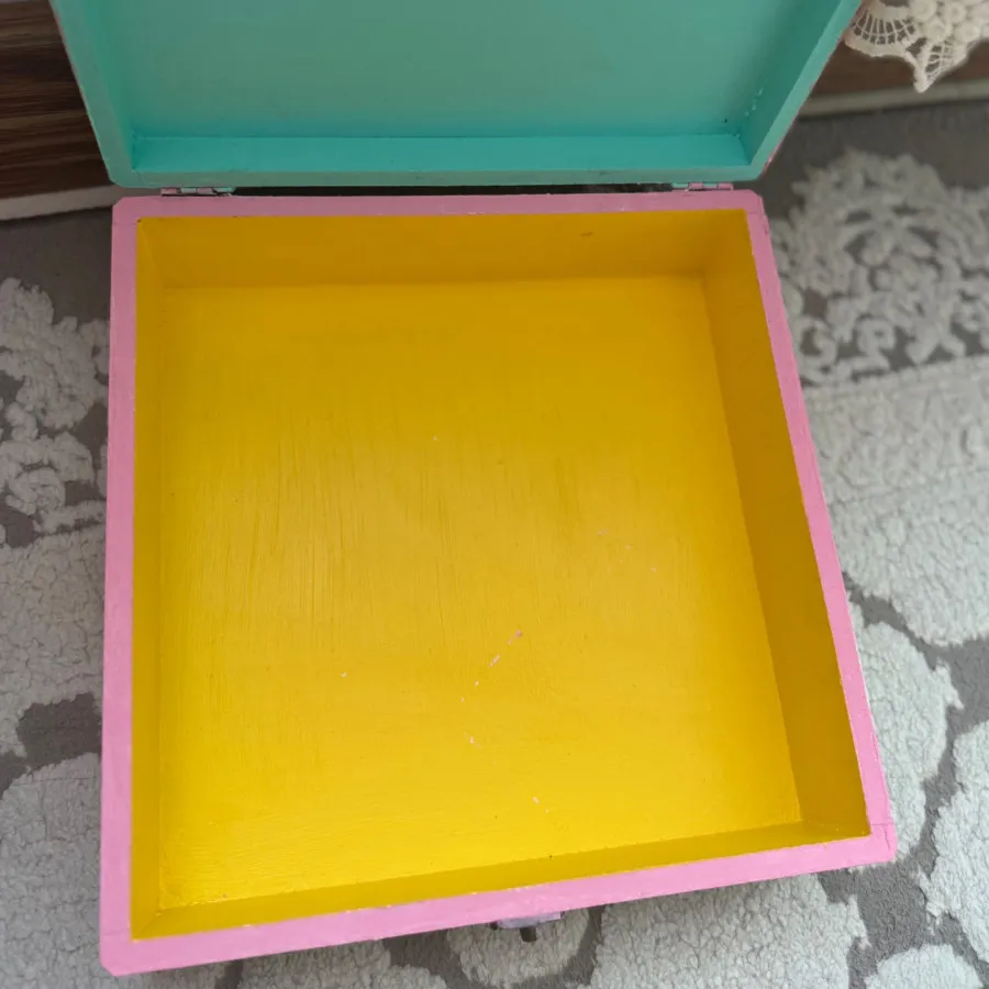 جعبه چوبی