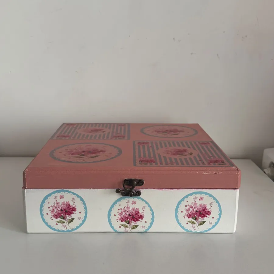 جعبه چوبی