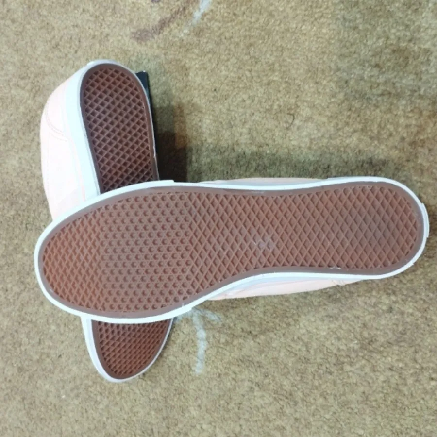 کفش کتونی اورجینال