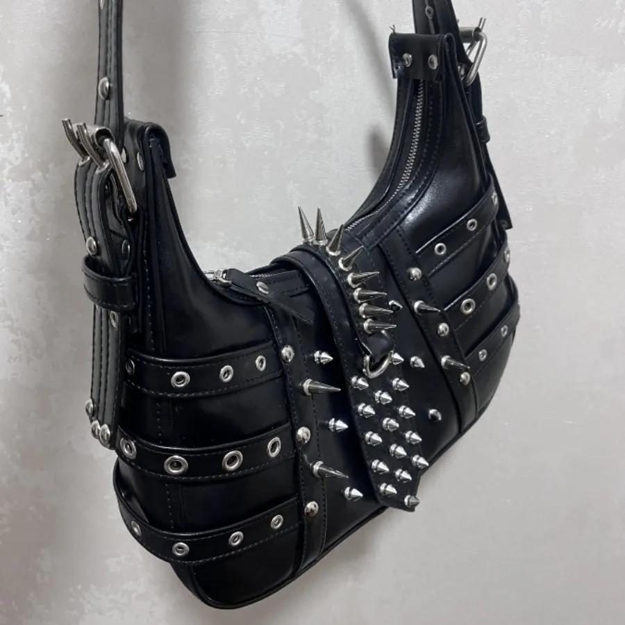 کیف اسپایکی